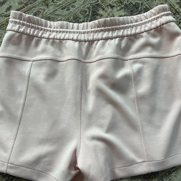 Shorts - Picture 2 of 3